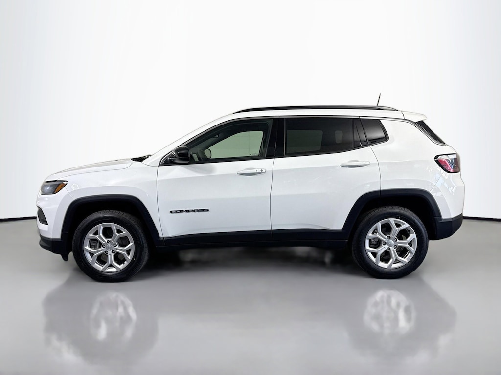 Used 2024 Jeep Compass Latitude Sport Utility