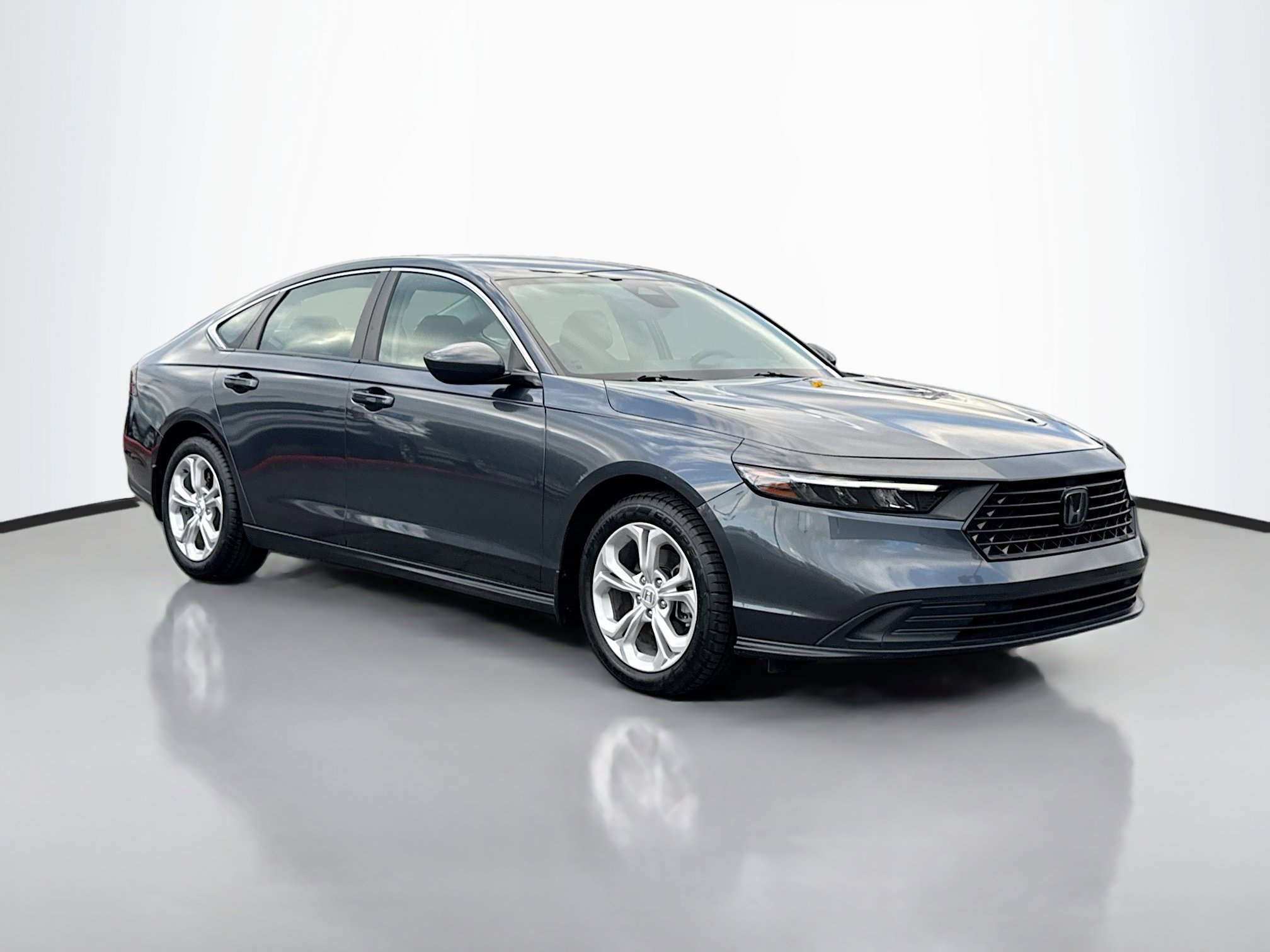 2024 Honda Accord LX's photo