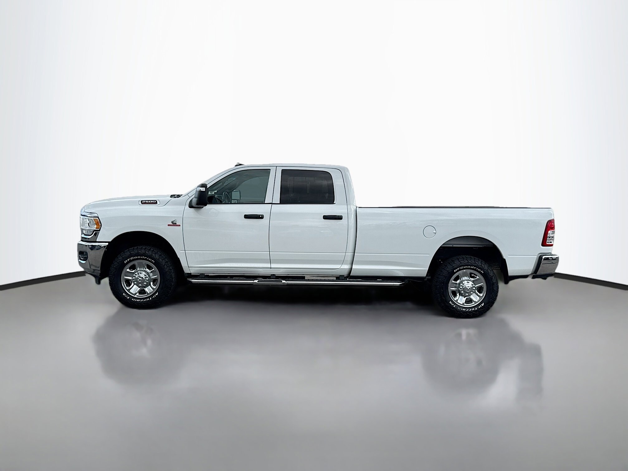 2023 Ram 2500 Tradesman photo 3