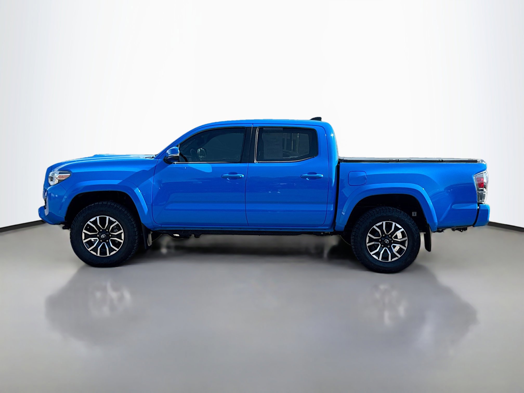 2020 Toyota Tacoma TRD Sport V6 photo 2