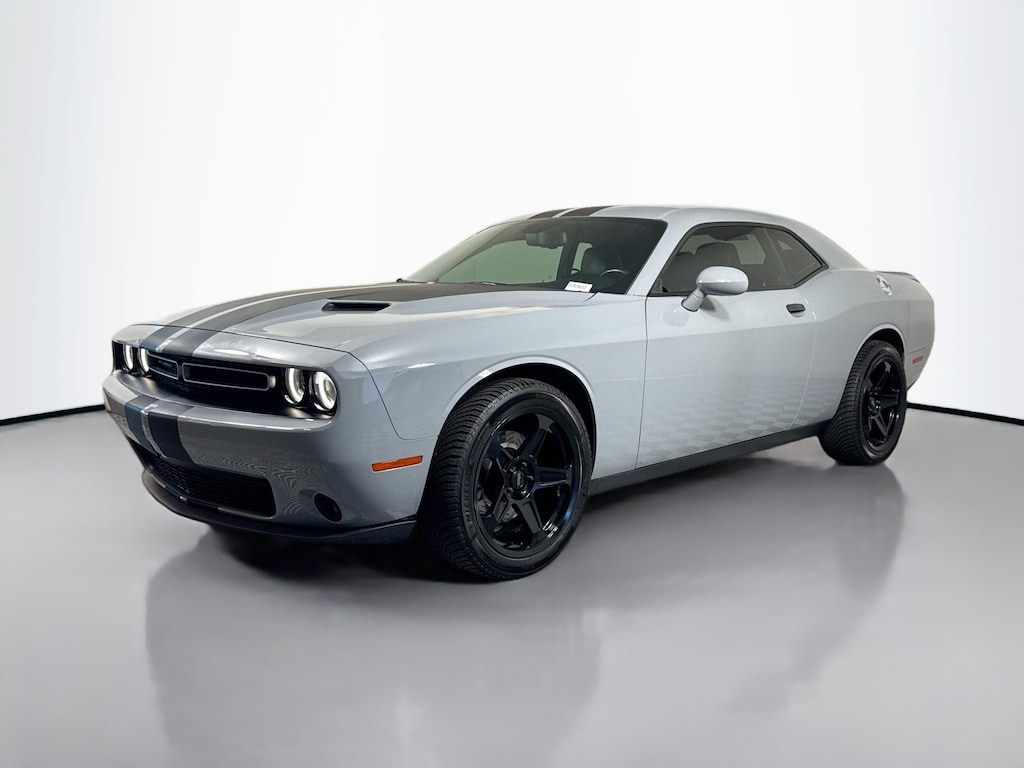 Certified 2020 Dodge Challenger SXT 2dr Car