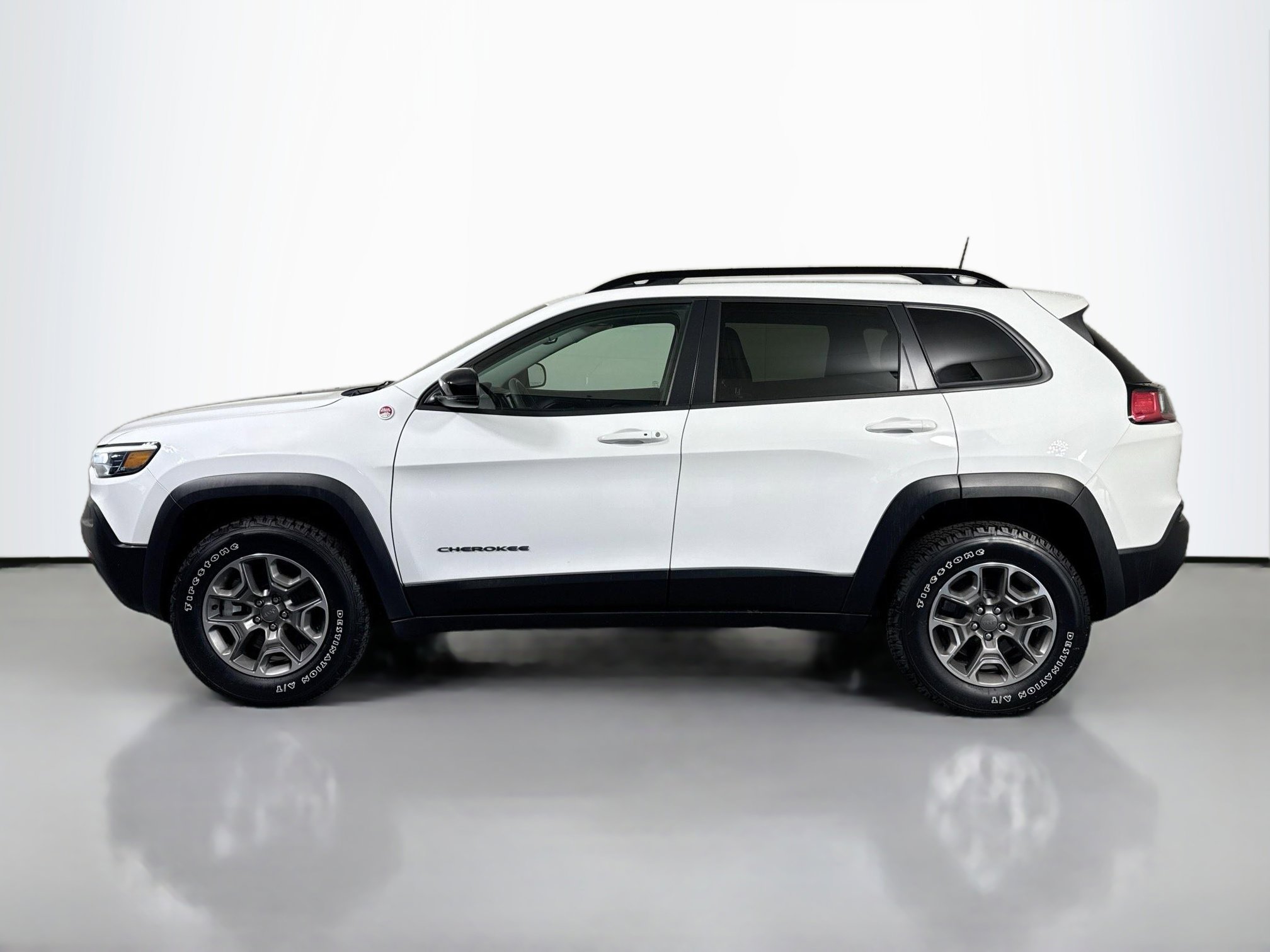 2022 Jeep Cherokee Trailhawk Sport photo 3