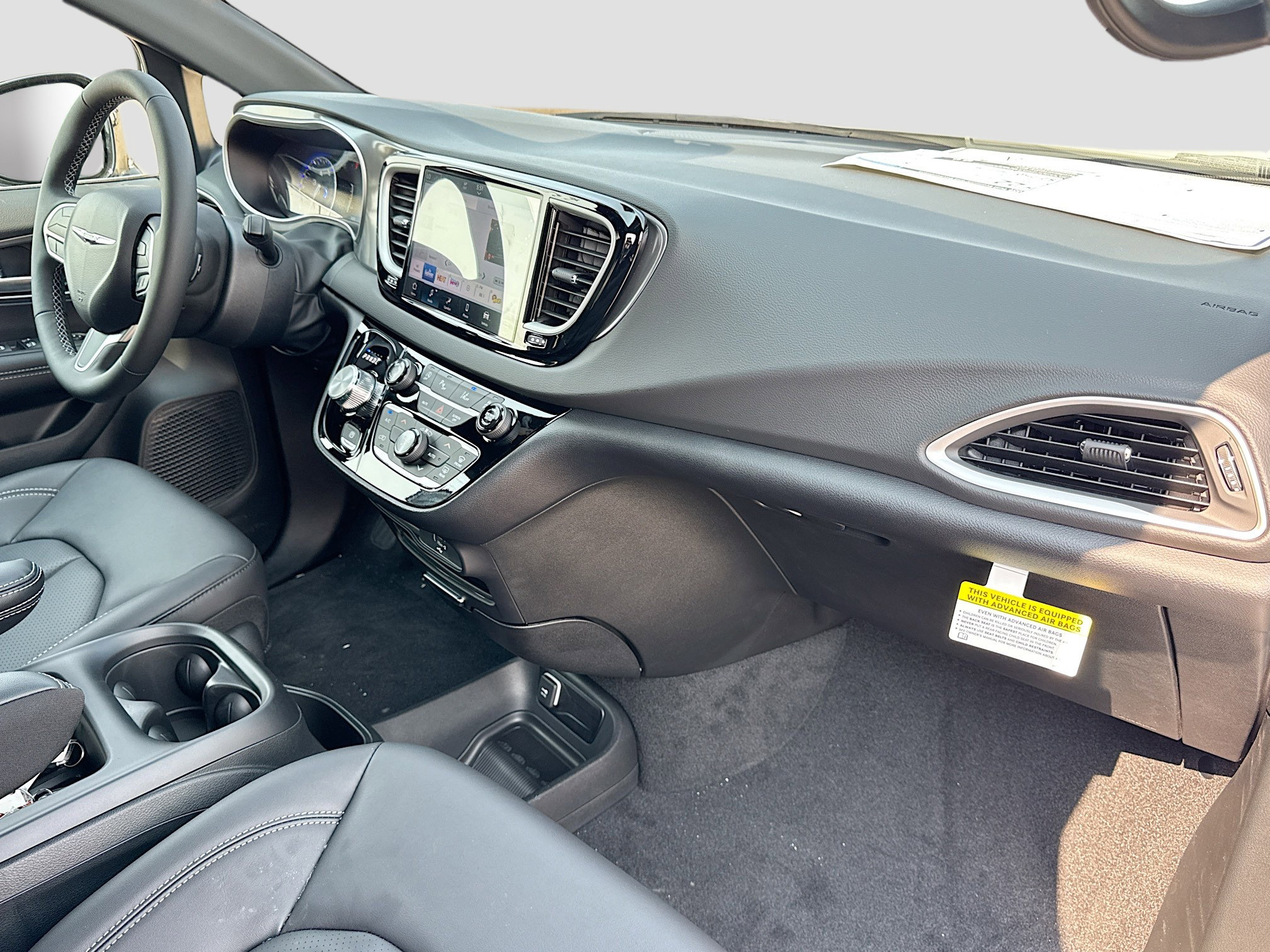 2026 Chrysler Voyager LX - Photo 31