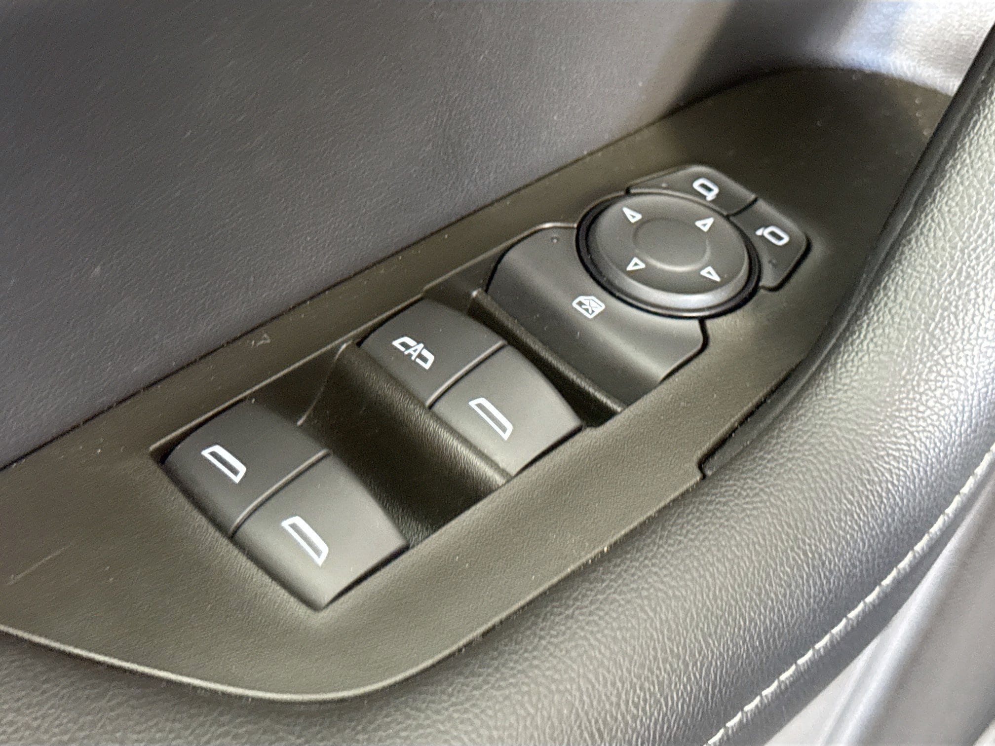 2024 Chevrolet Blazer 2LT - Photo 37