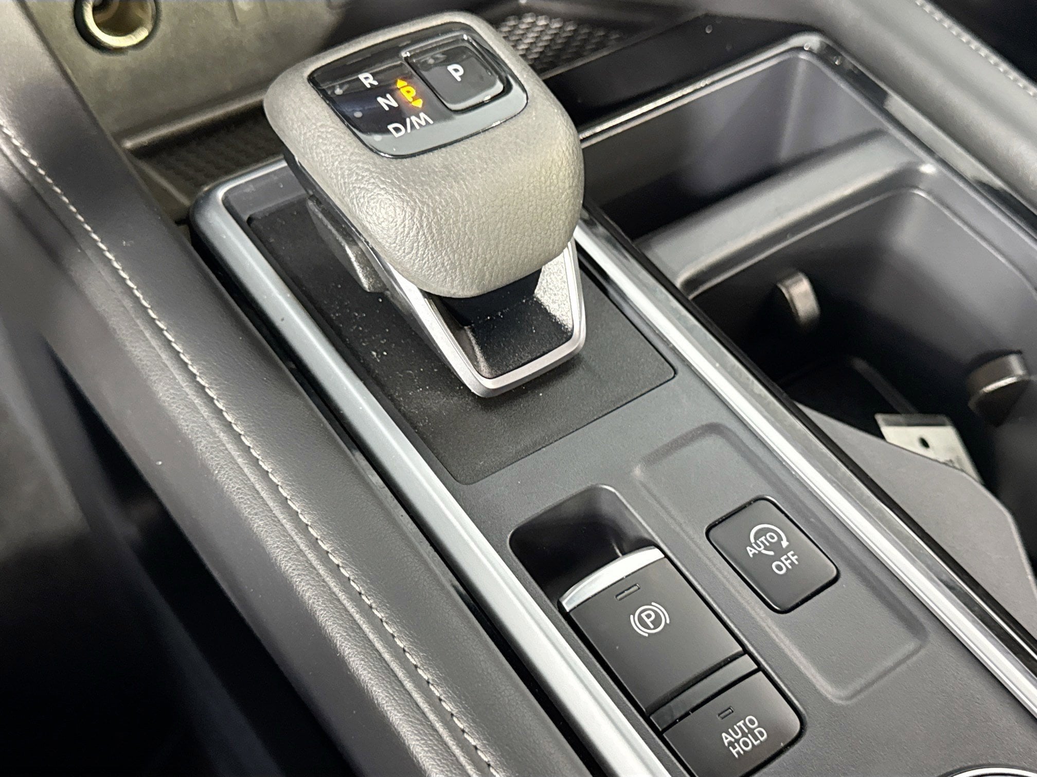 2025 Nissan Pathfinder SL - Photo 24