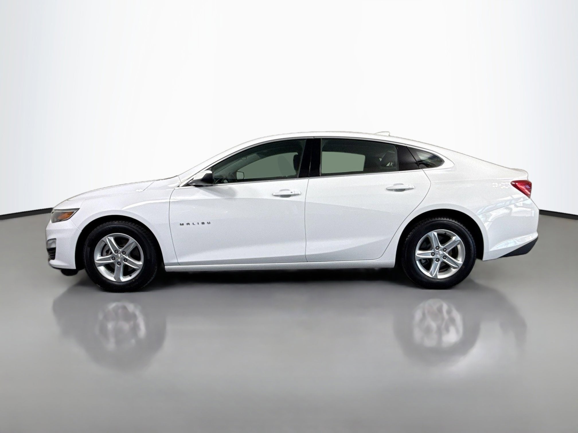 Used 2024 Chevrolet Malibu 1LT with VIN 1G1ZD5ST3RF122273 for sale in Fernley, NV