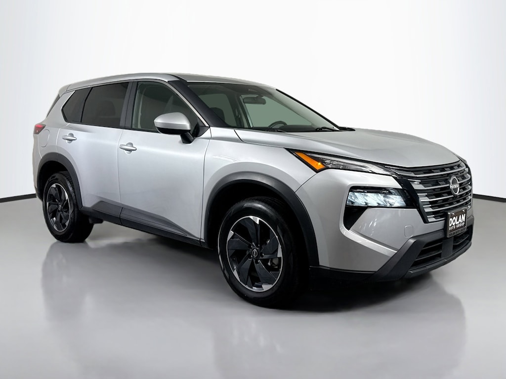 Used 2024 Nissan Rogue SV Sport Utility