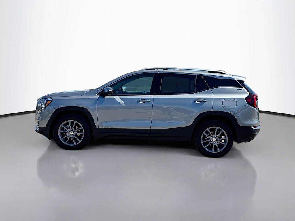 Used 2024 GMC Terrain SLT Sport Utility