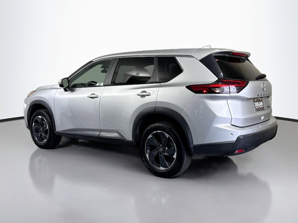 Used 2024 Nissan Rogue SV Sport Utility