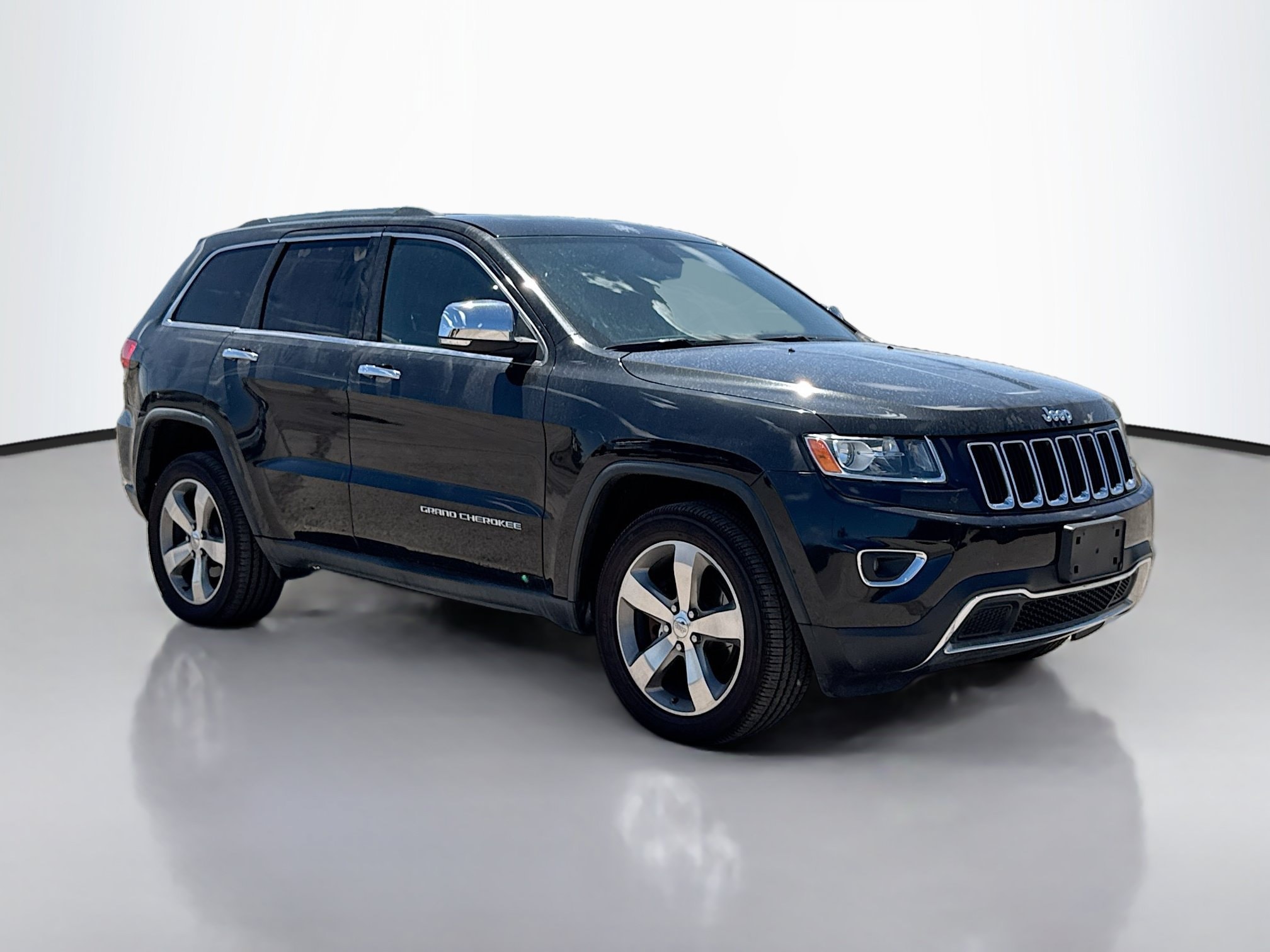 Used 2014 Jeep Grand Cherokee Limited with VIN 1C4RJFBT3EC190428 for sale in Fernley, NV