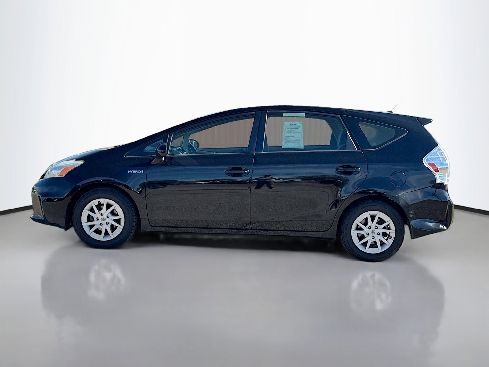 Used 2014 Toyota Prius v Five with VIN JTDZN3EU7E3309685 for sale in Fernley, NV