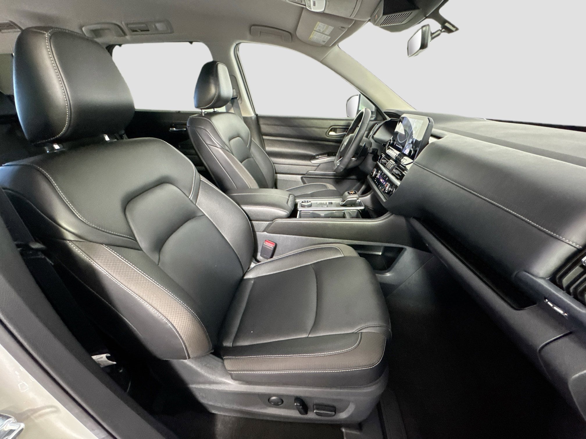 2025 Nissan Pathfinder SL - Photo 27