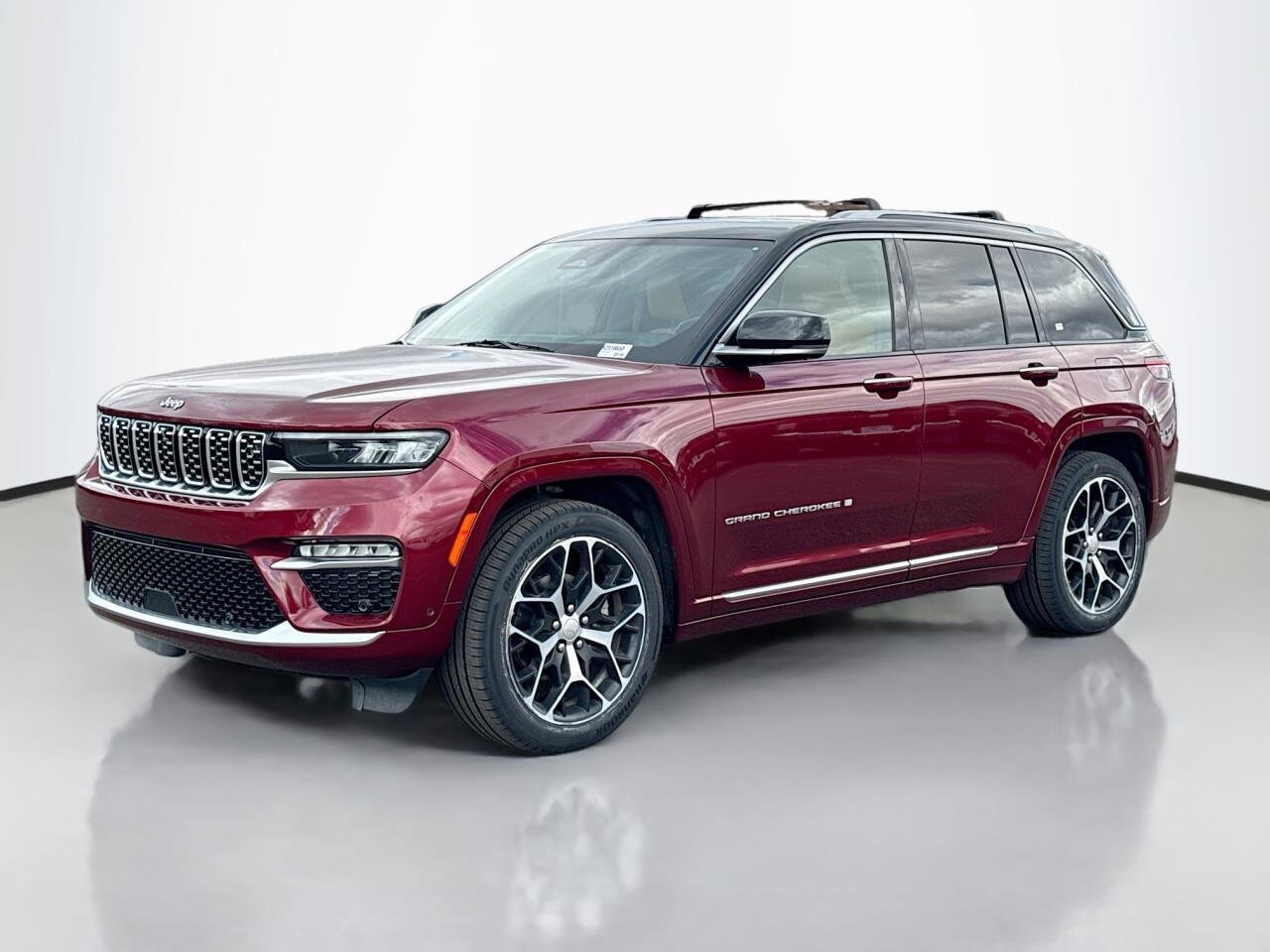 2024 Jeep Grand Cherokee Summit Sport photo 3