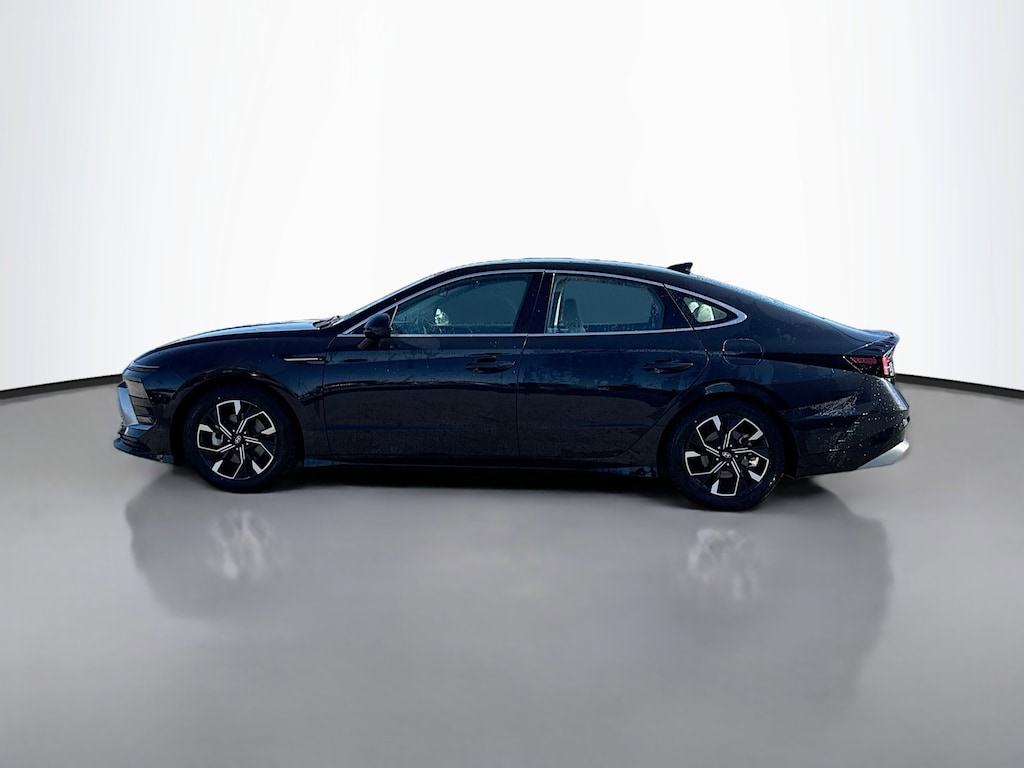 Used 2024 Hyundai Sonata SEL 4dr Car