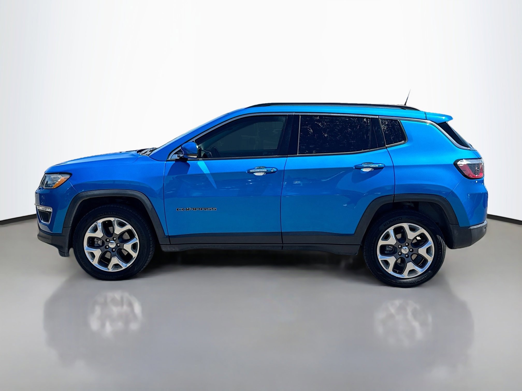 Used 2019 Jeep Compass Limited with VIN 3C4NJDCB1KT817281 for sale in Fernley, NV