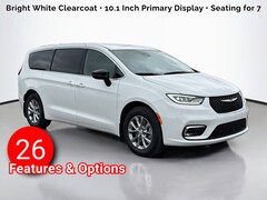 2026 Chrysler Pacifica Select Passenger Van