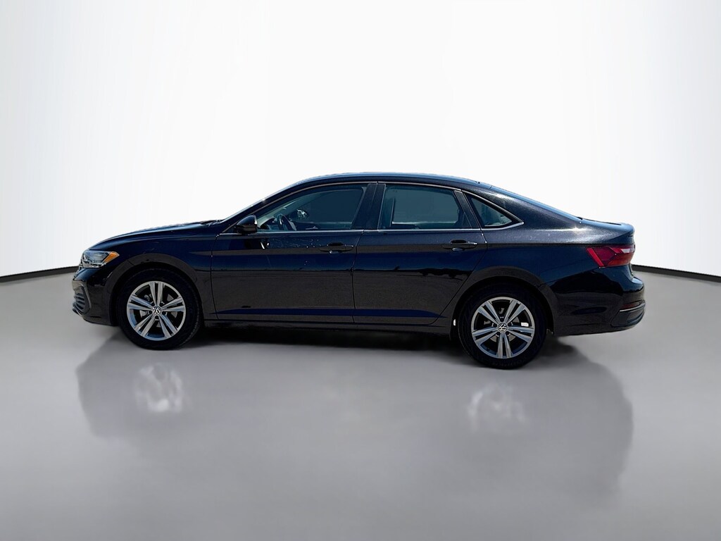 Used 2024 Volkswagen Jetta 1.5T SE 4dr Car