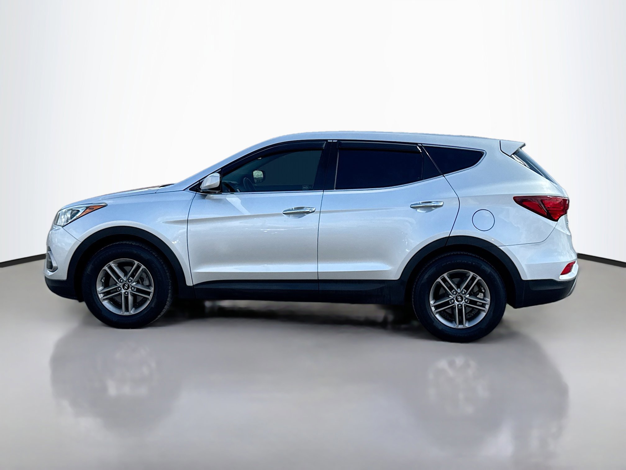 2018 Hyundai Santa Fe Sport Base photo 2