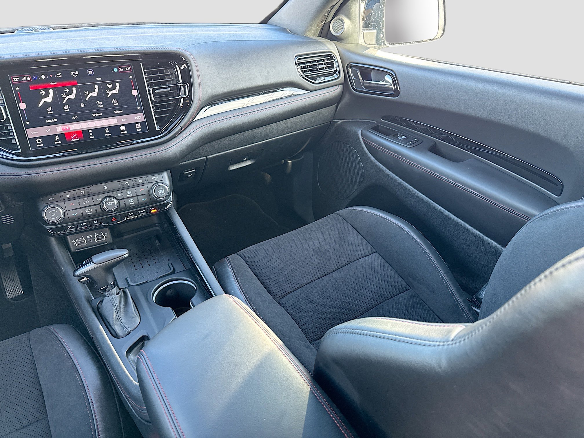 2025 Dodge Durango GT - Photo 13