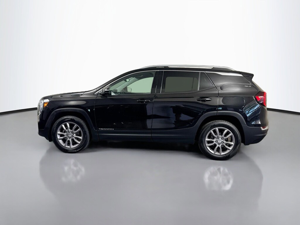 Used 2024 GMC Terrain SLT Sport Utility