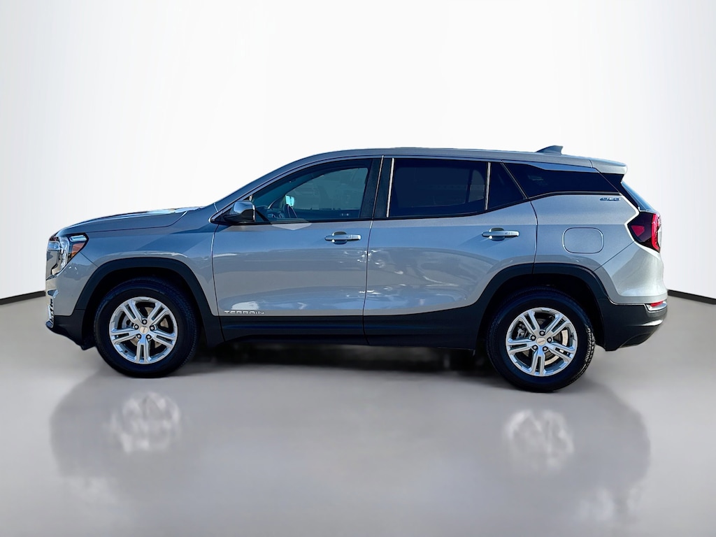 Used 2024 GMC Terrain SLE Sport Utility