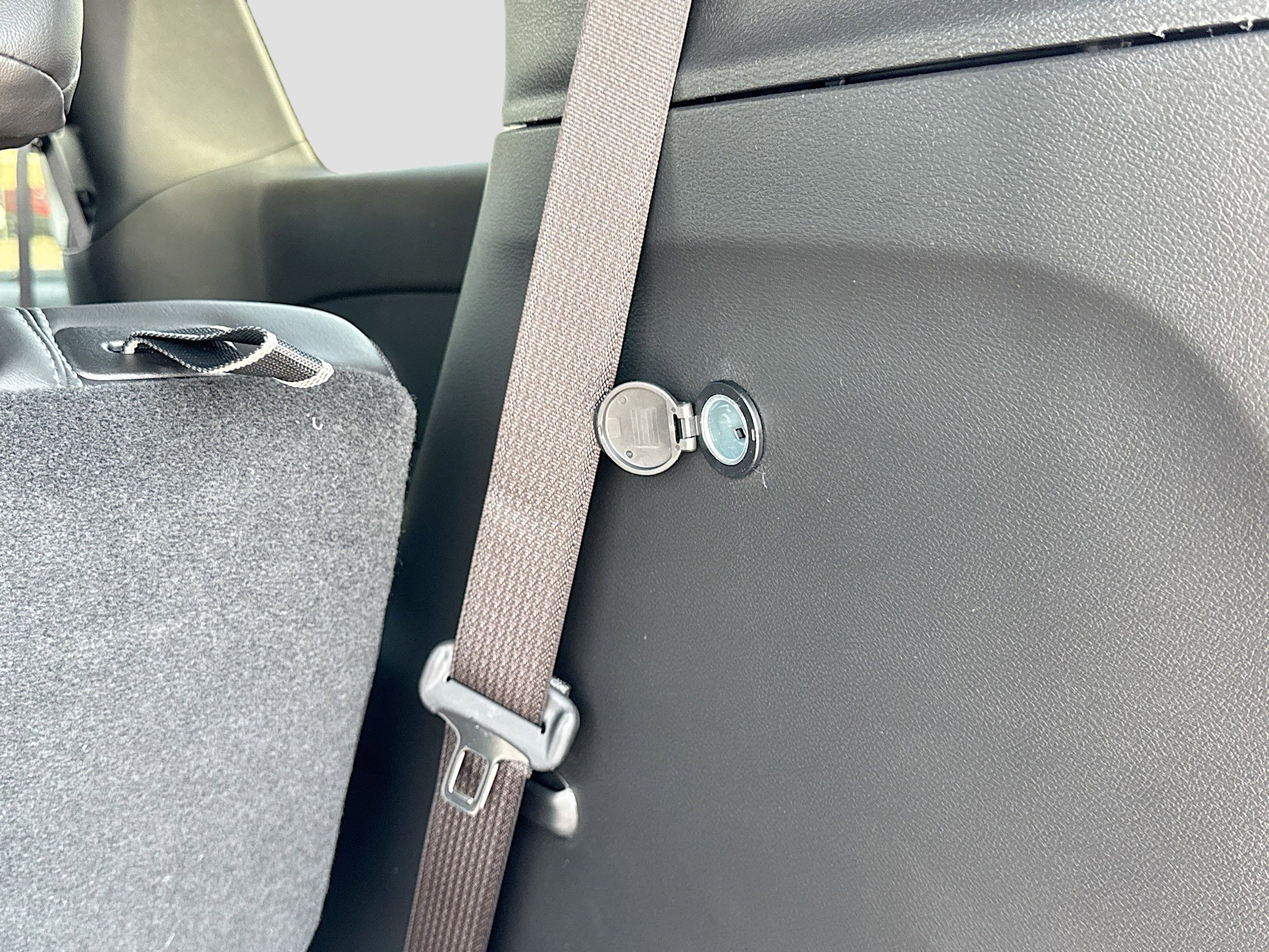 2026 Chrysler Voyager LX - Photo 35