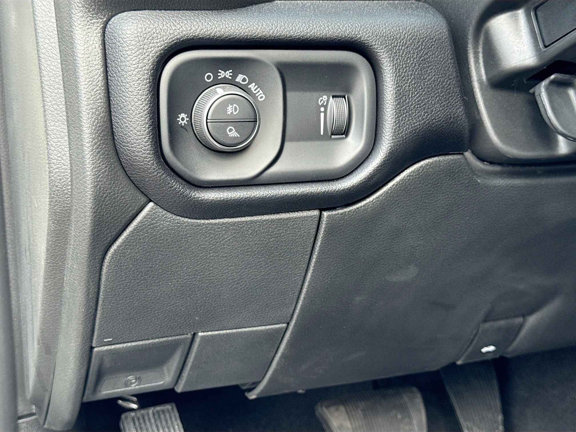 2025 RAM 2500 Big Horn - Photo 38