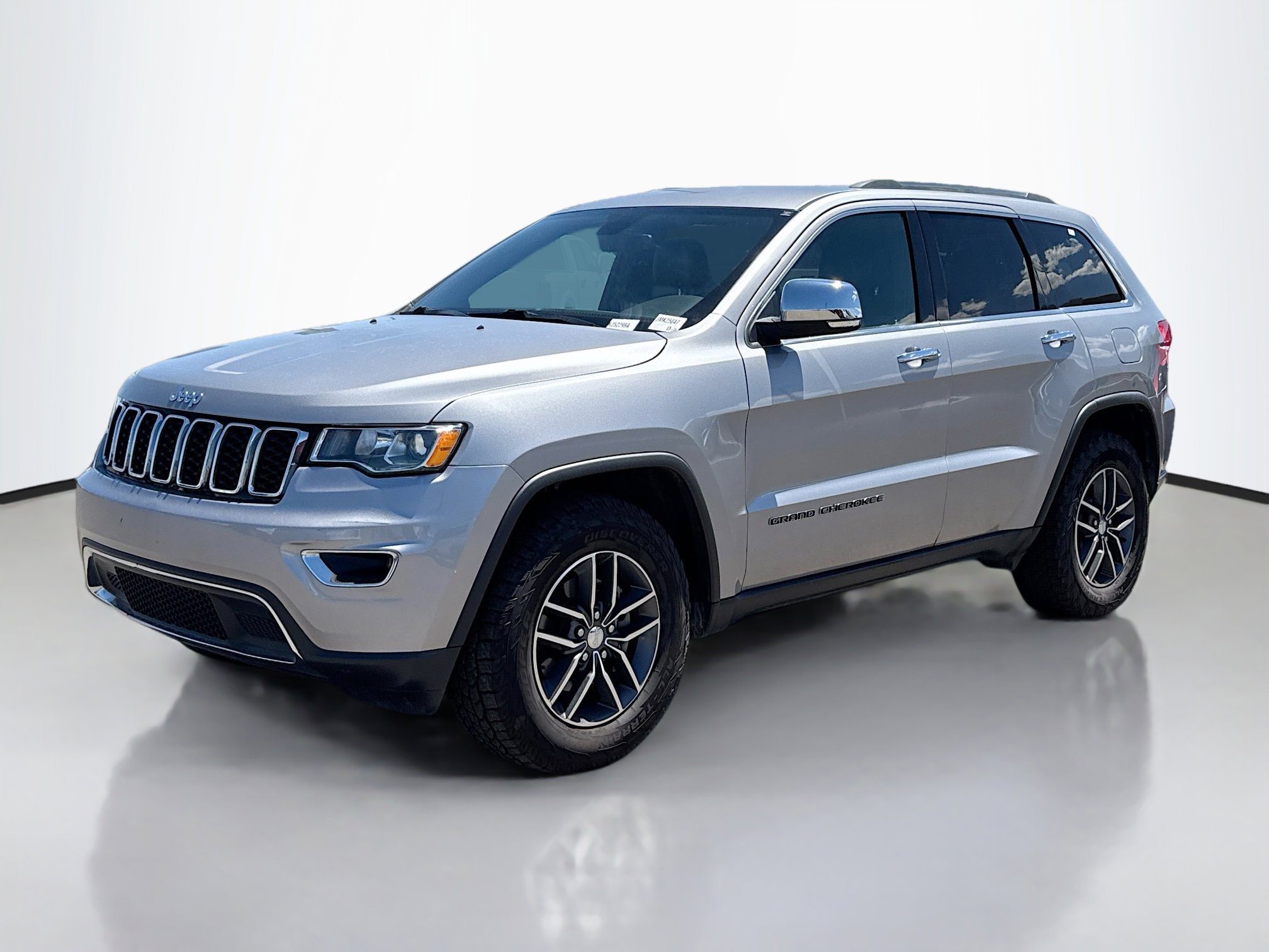 Used 2018 Jeep Grand Cherokee Limited with VIN 1C4RJFBG2JC274169 for sale in Fernley, NV