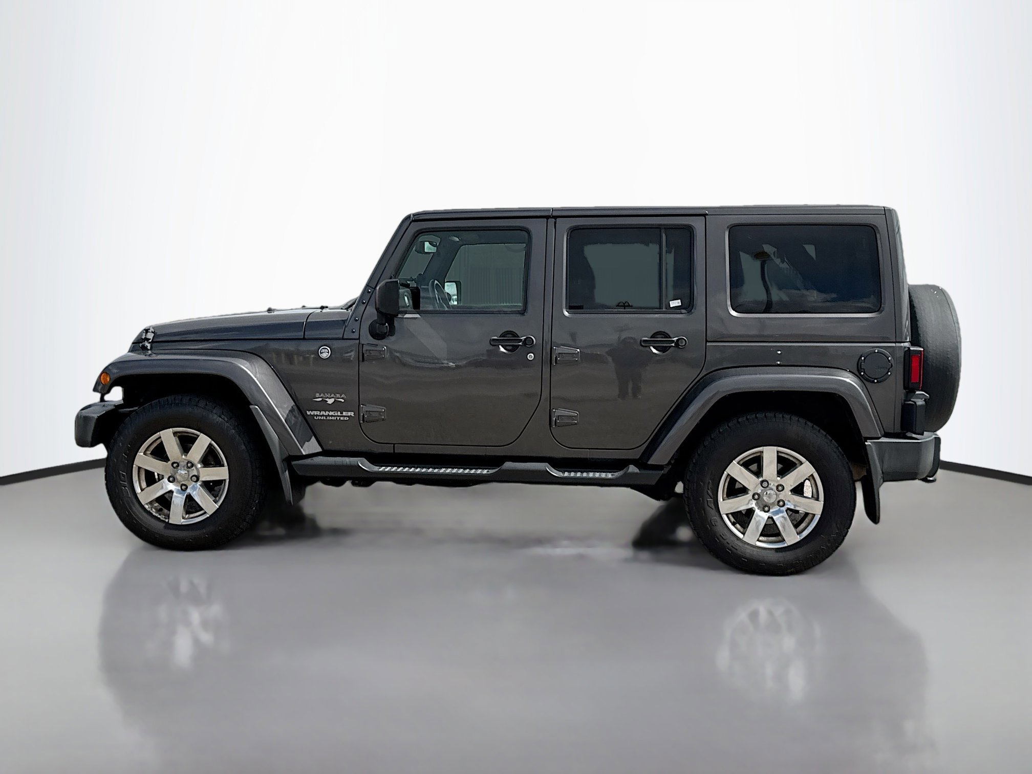 2017 Jeep Wrangler Unlimited Sahara photo 4
