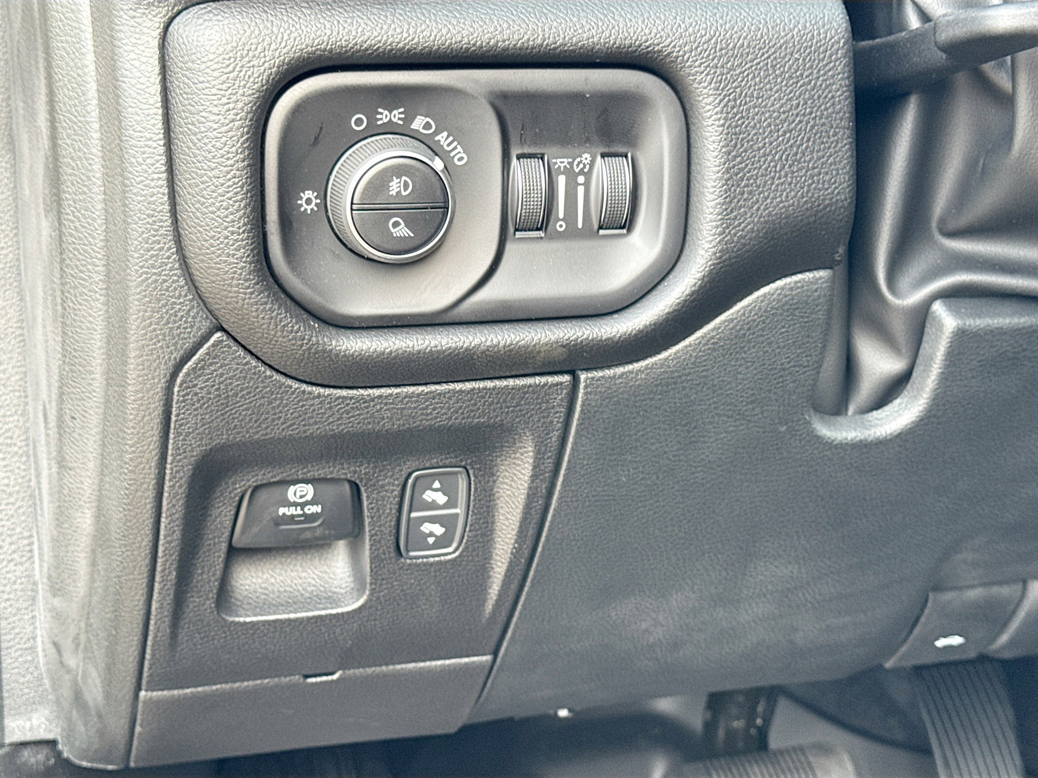 2026 RAM 1500 Rebel - Photo 29