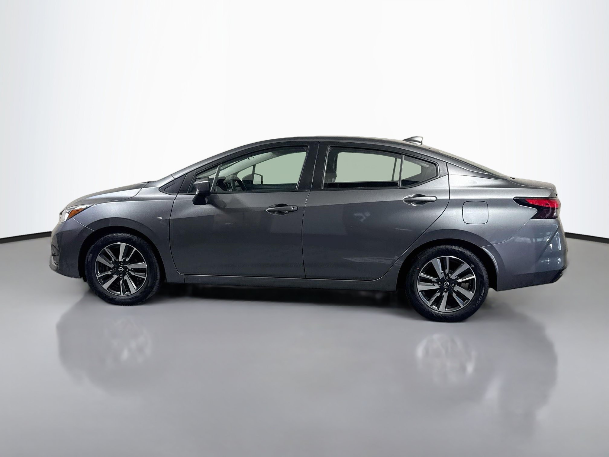 Used 2024 Nissan Versa 1.6 SV 4dr Car