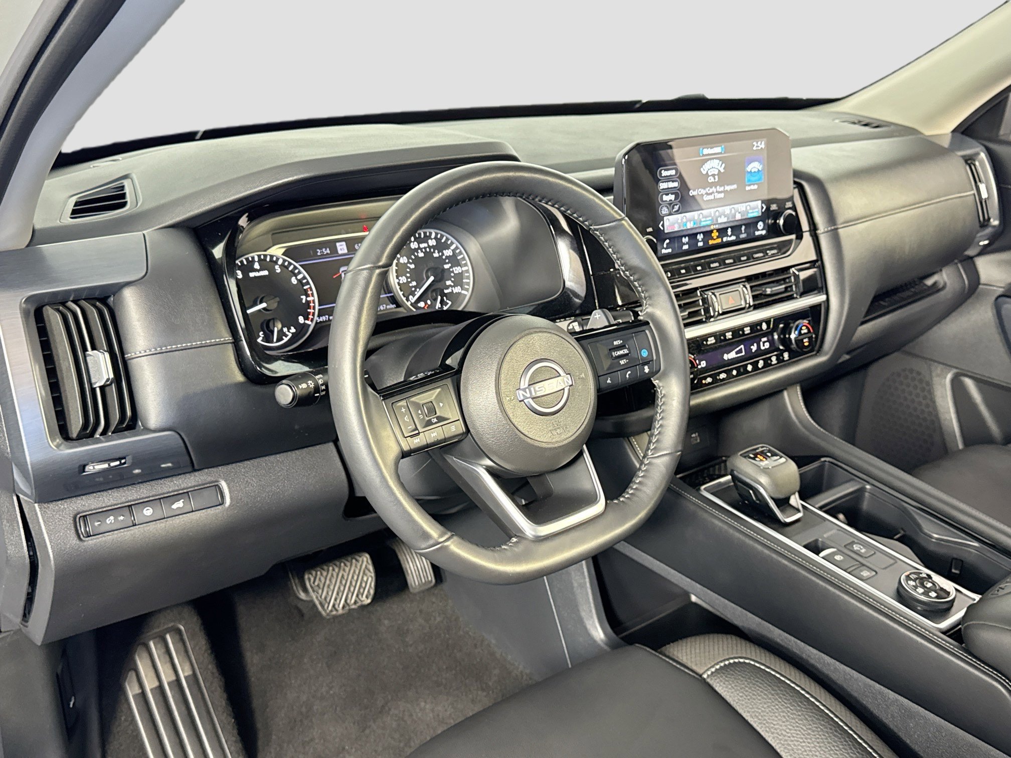 2025 Nissan Pathfinder SL - Photo 6