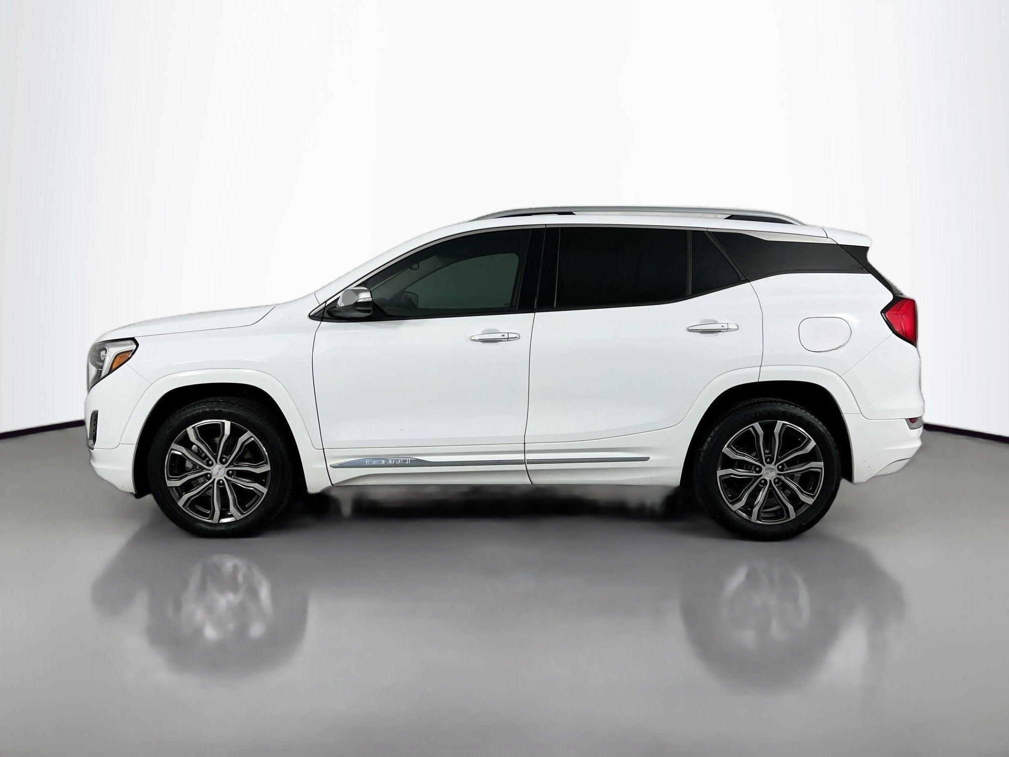 Used 2019 GMC Terrain Denali with VIN 3GKALXEX6KL250699 for sale in Fernley, NV