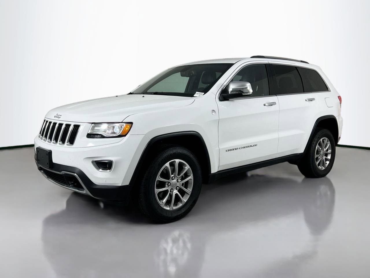 Used 2015 Jeep Grand Cherokee Limited with VIN 1C4RJFBGXFC820689 for sale in Fernley, NV