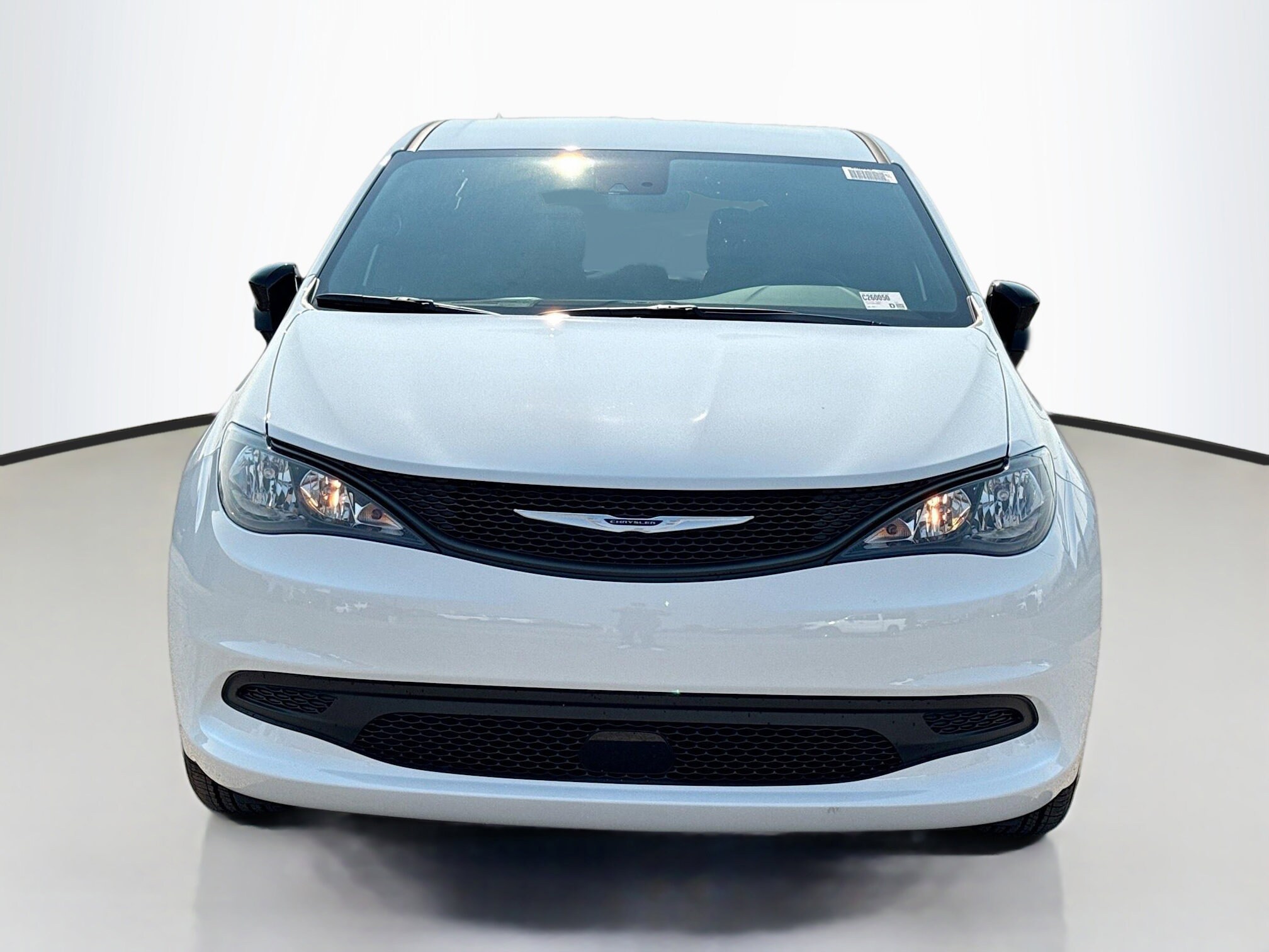 2026 Chrysler Voyager LX - Photo 10