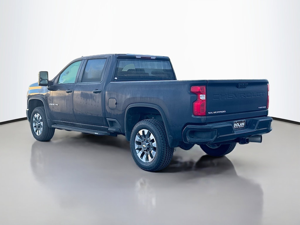 Used 2024 Chevrolet Silverado 2500 HD Custom Crew Cab Pickup