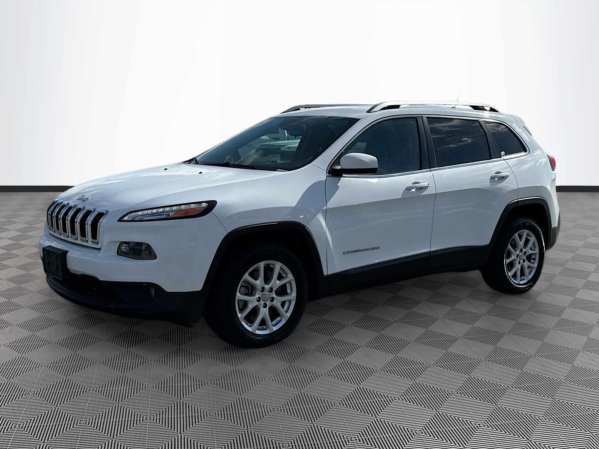 Used 2014 Jeep Cherokee Latitude with VIN 1C4PJLCB4EW168920 for sale in Fernley, NV