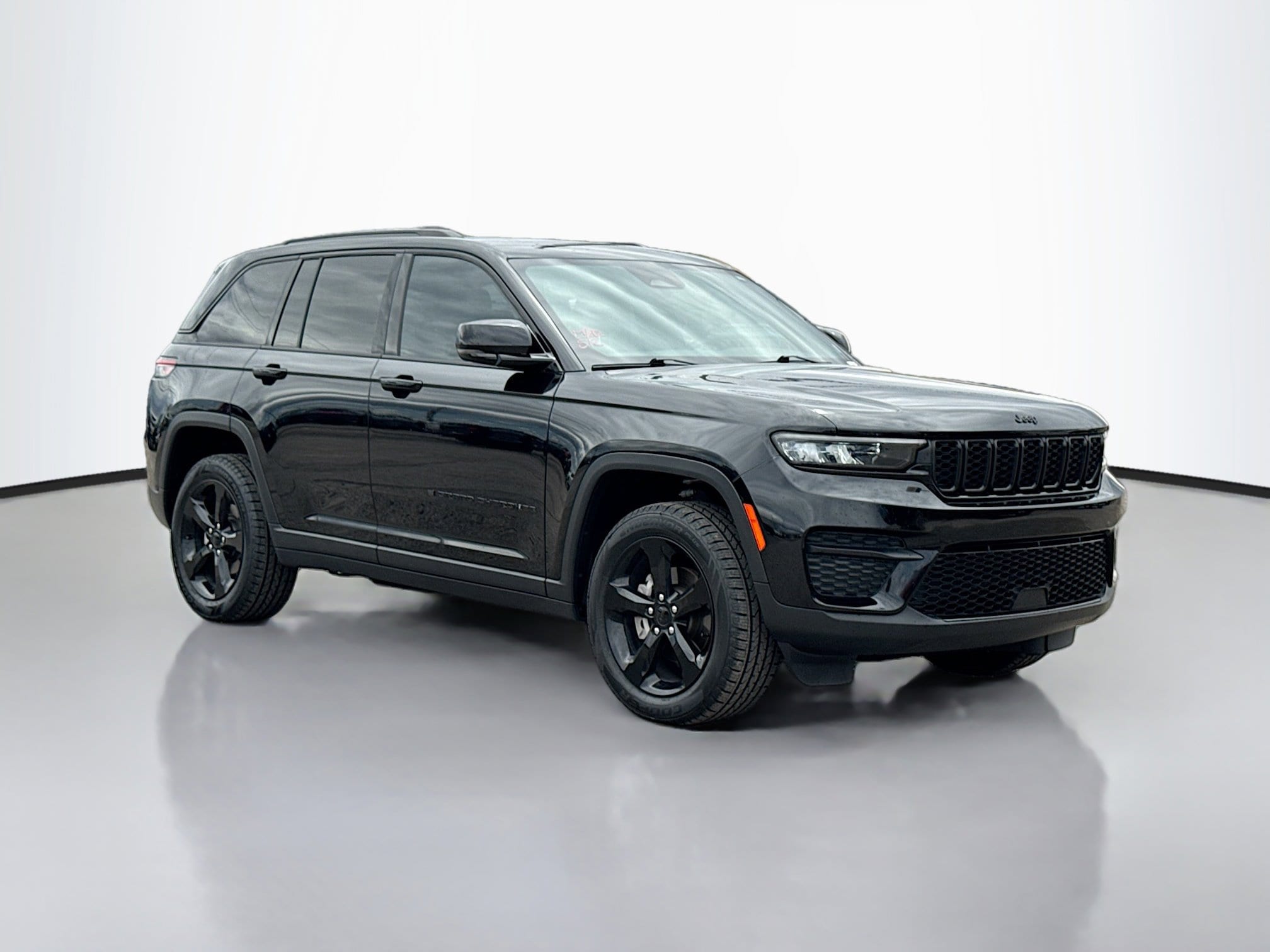 2023 Jeep Grand Cherokee Altitude 4x4's photo