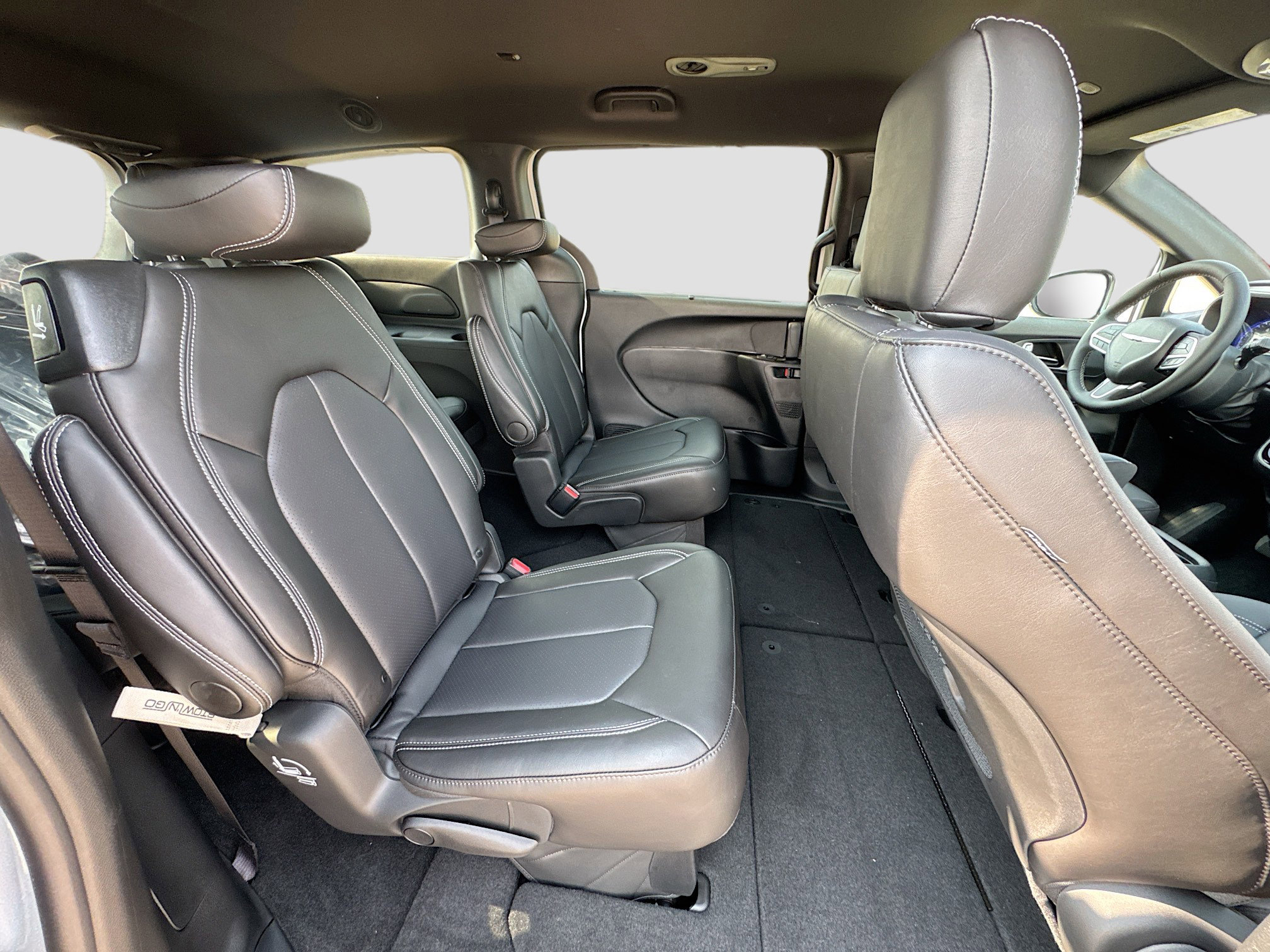 2026 Chrysler Voyager LX - Photo 29