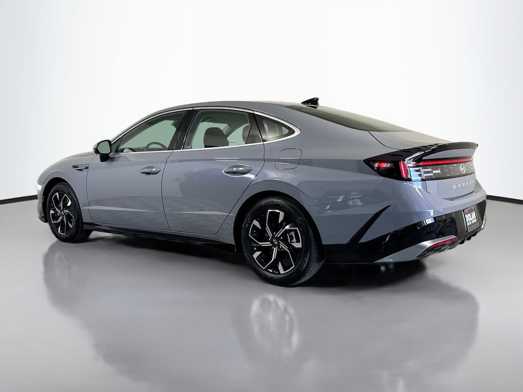 Used 2025 Hyundai Sonata SEL 4dr Car