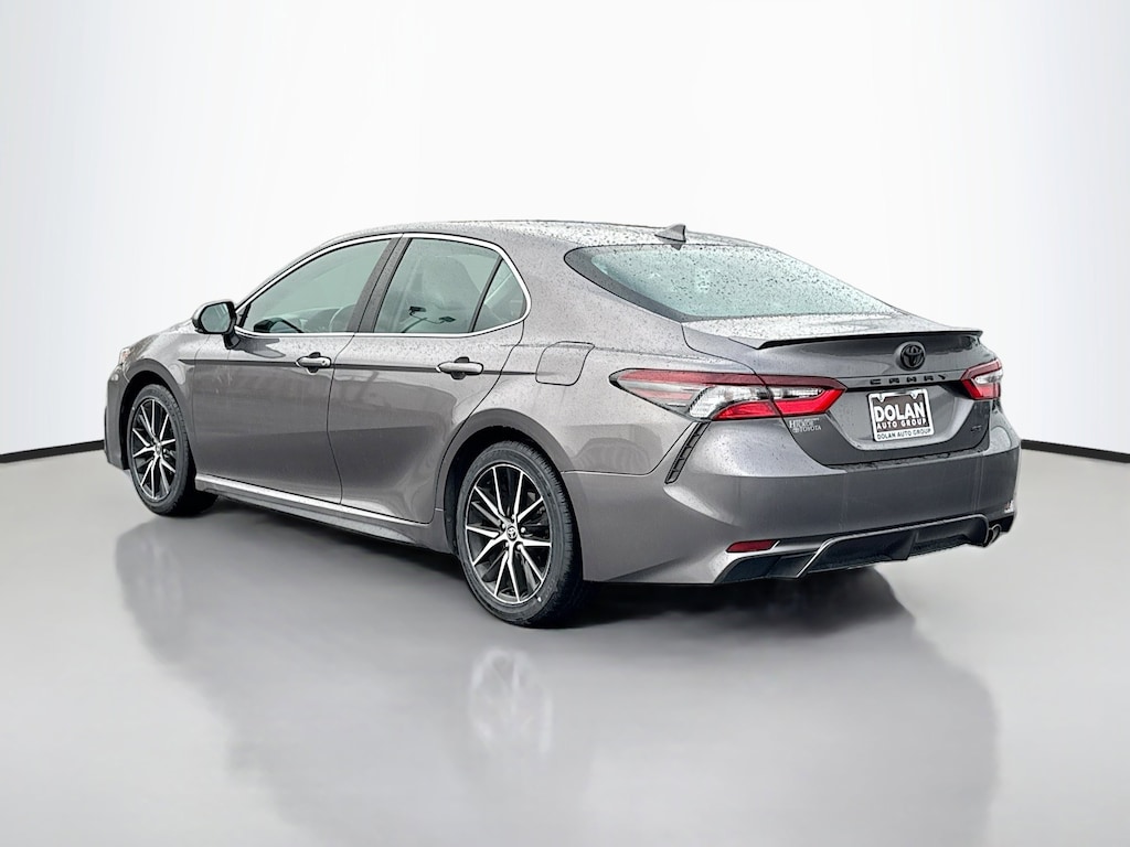 Used 2022 Toyota Camry SE 4dr Car