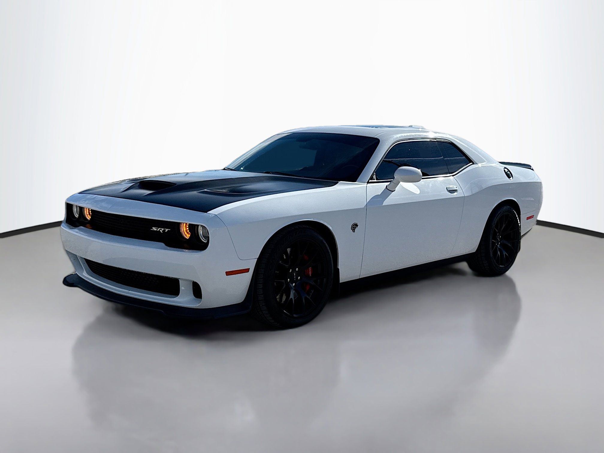 2016 Dodge Challenger SRT8 Hellcat photo 2