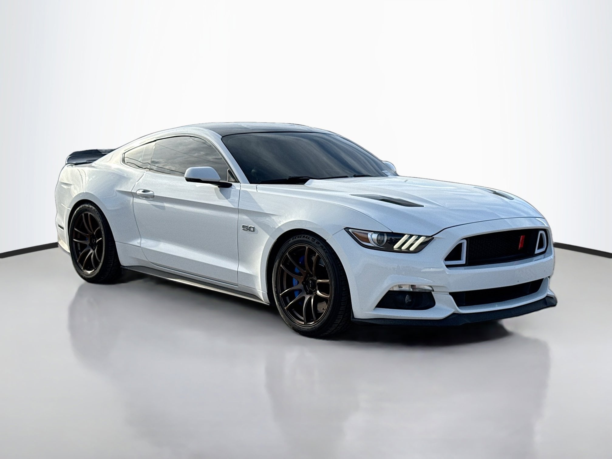2016 Ford Mustang GT Premium's photo