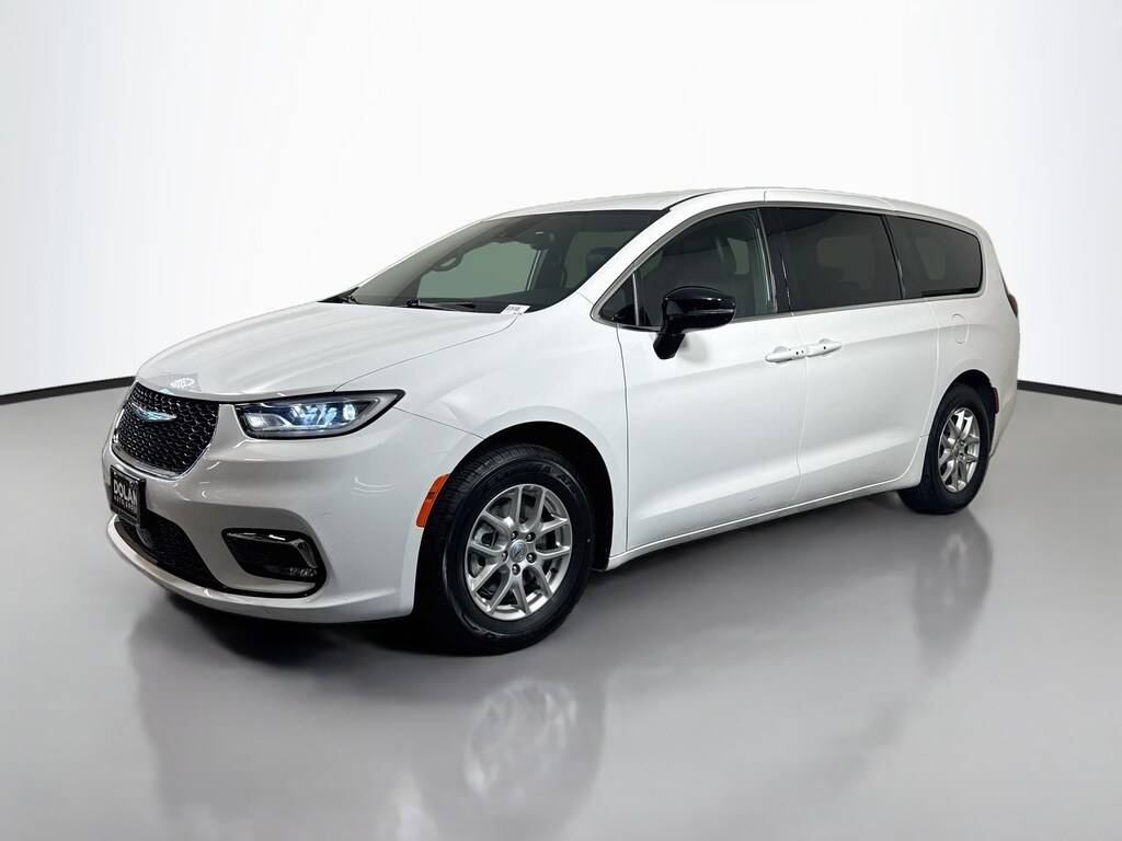 Used 2025 Chrysler Pacifica Select Mini-van, Passenger
