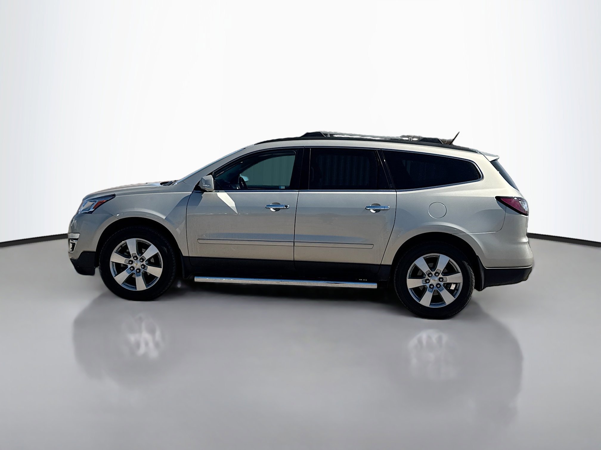 Used 2015 Chevrolet Traverse LTZ with VIN 1GNKVJKD5FJ105479 for sale in Fernley, NV