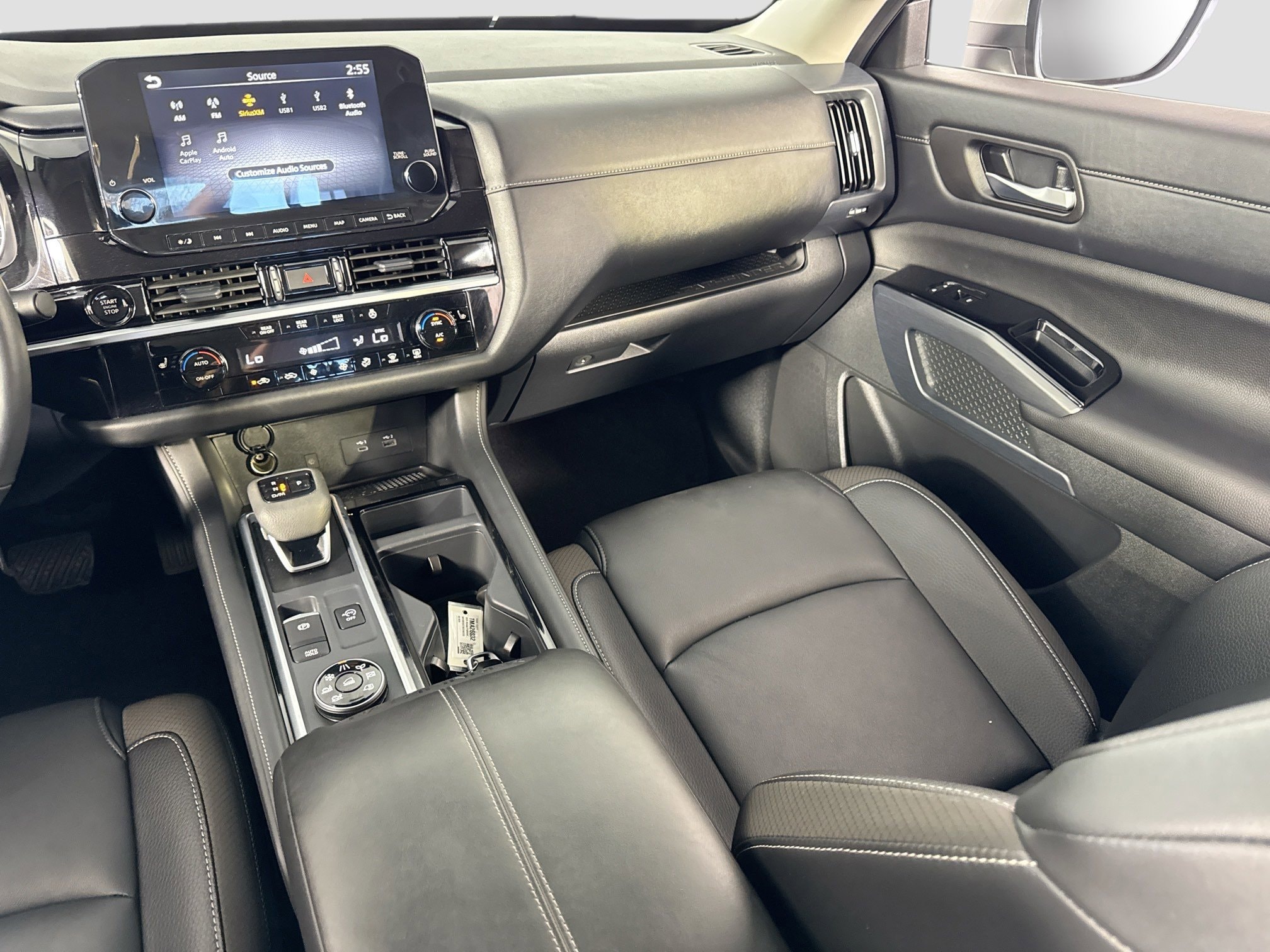 2025 Nissan Pathfinder SL - Photo 15