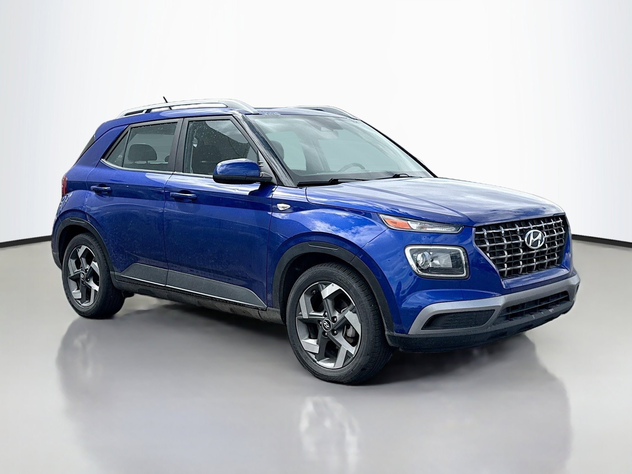 2025 Hyundai Venue SEL IVT's photo