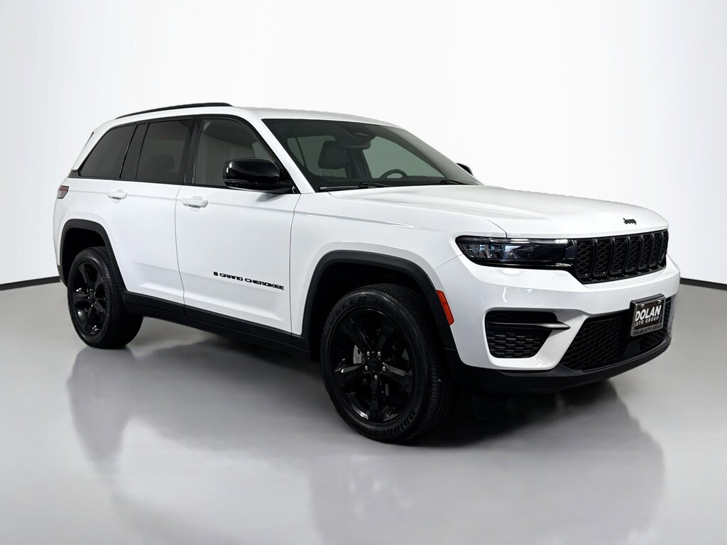 Used 2023 Jeep Grand Cherokee Laredo Sport Utility