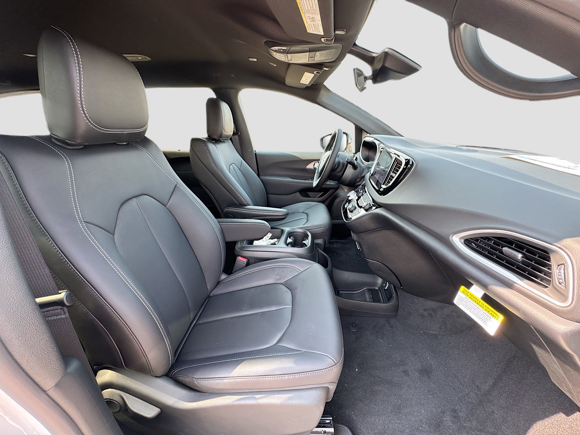 2026 Chrysler Voyager LX - Photo 30