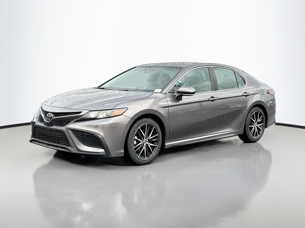 Used 2022 Toyota Camry SE 4dr Car